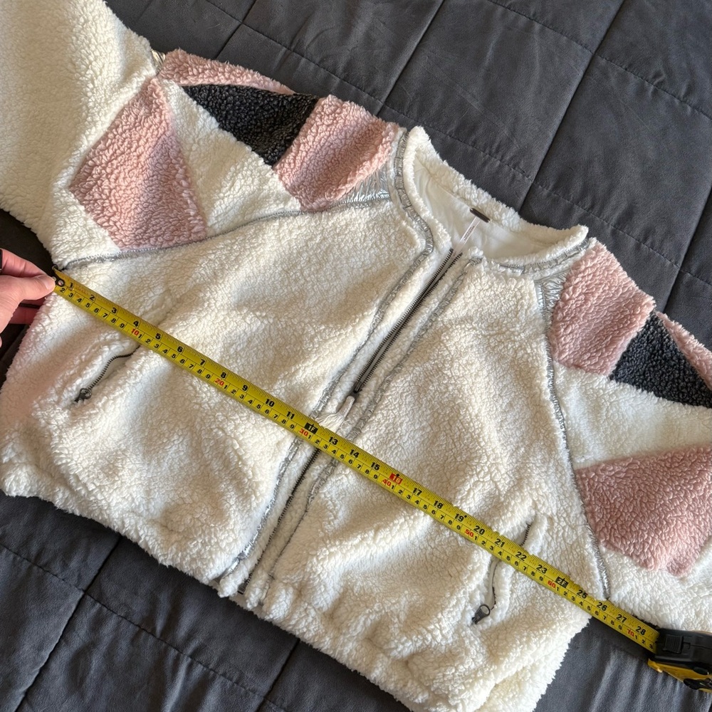 Free People Cream Sherpa Jacket size Large - Picture 7 of 11